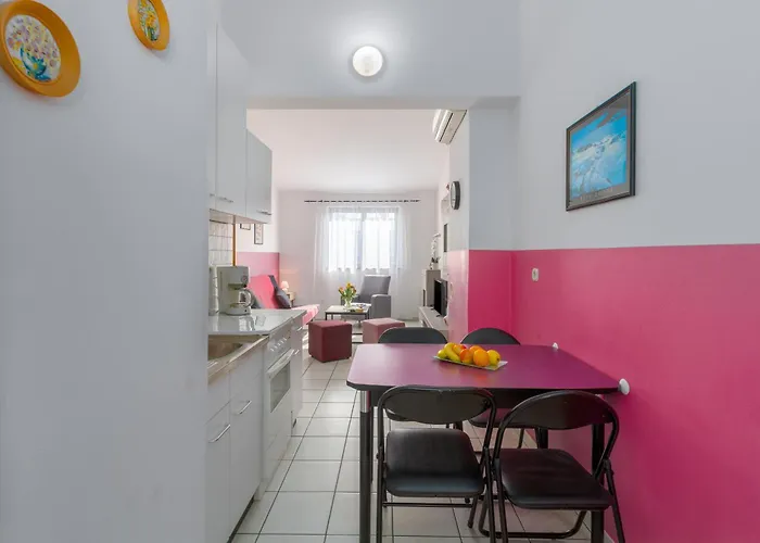 Zlata With Beautiful View Poreč